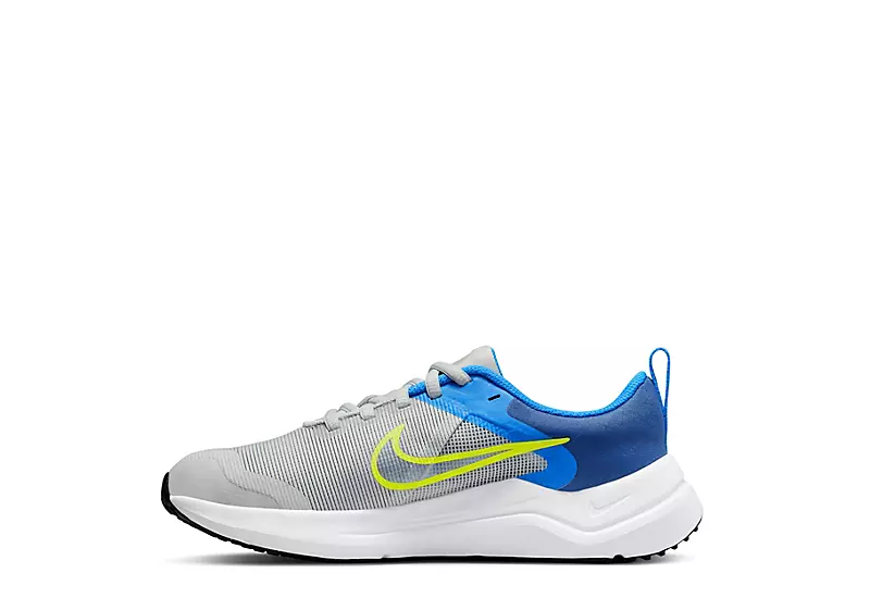 Nike Boys Downshifter 12 Sneaker - Grey 3 Nike Boys Downshifter 12 Sneaker - Grey - Image 3