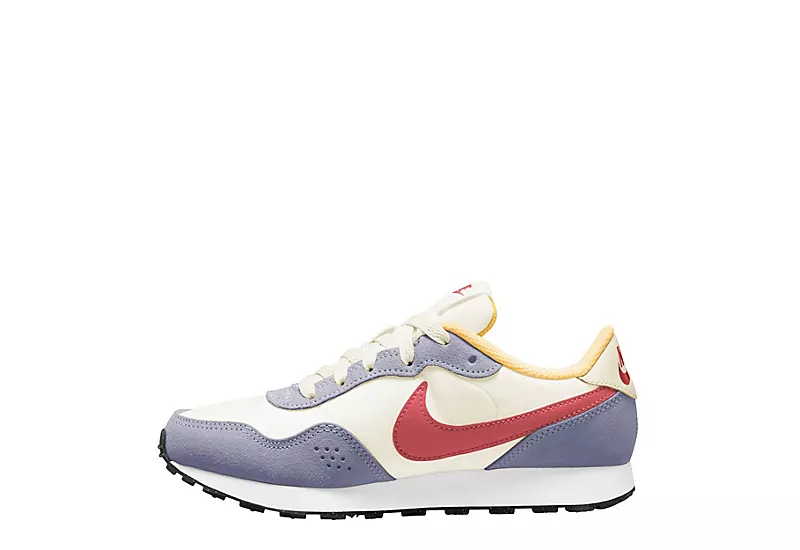 Nike Girls Valiant Sneaker - Ivory 3 Nike Girls Valiant Sneaker - Ivory - Image 3